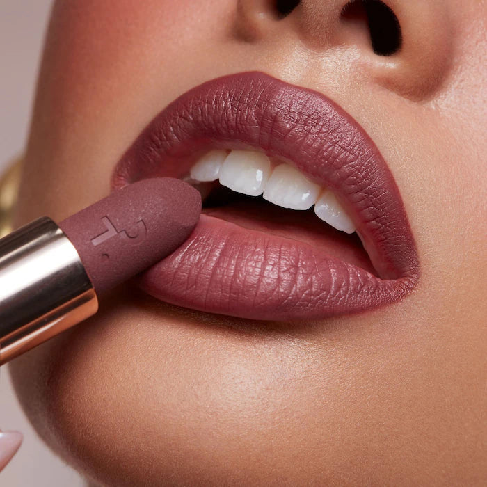 Patrick Ta Major Headlines Matte Suede Lipstick tono seductive