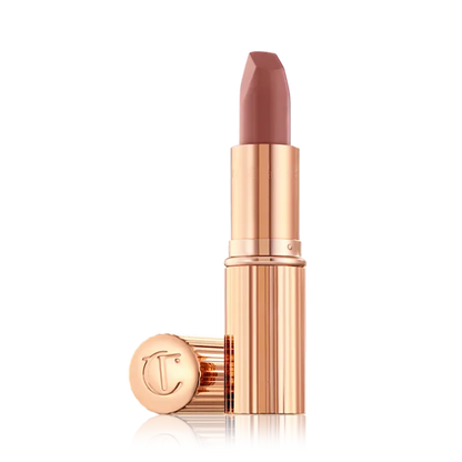 Charlotte Tilbury matte revolution tono very Victoria