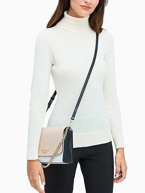 Kate Spade Carson Convertible Crossbody en Warm Beige Multi.