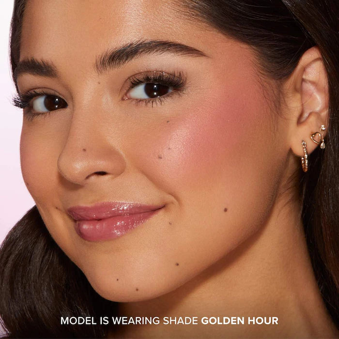 Too Faced 
Cloud Crush Blurring Powder Blush tono golden hour