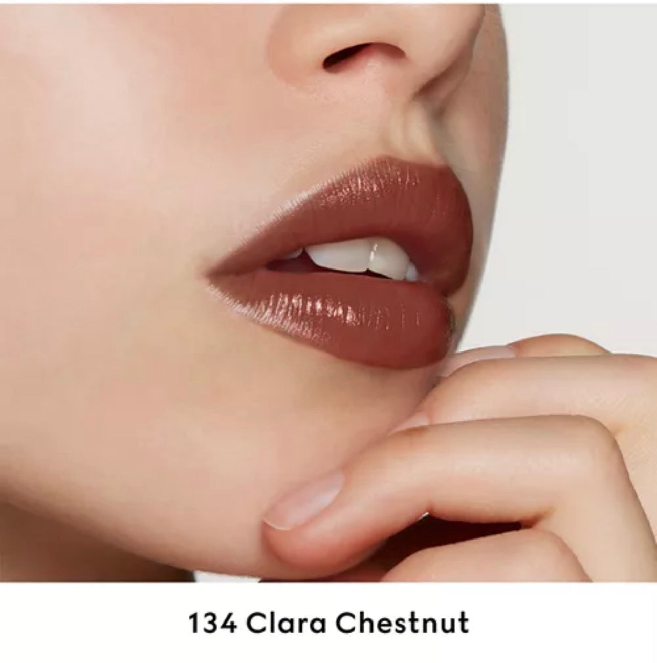 Gucci Rouge à Lèvres Voile Lipstick tono clara chestnut 134