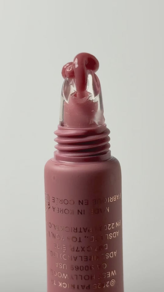 Patrick Ta Major Moisture Smoothing and Hydrating Tinted Lip Balm with Vitamin E tono Cookie Butter